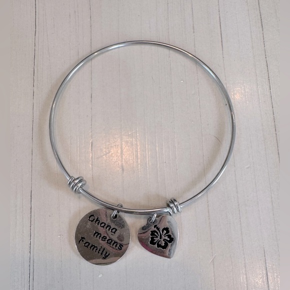 Hibiscus Flower Hawaiian Ohana Means Family Bracelet - Picture 6 of 11
